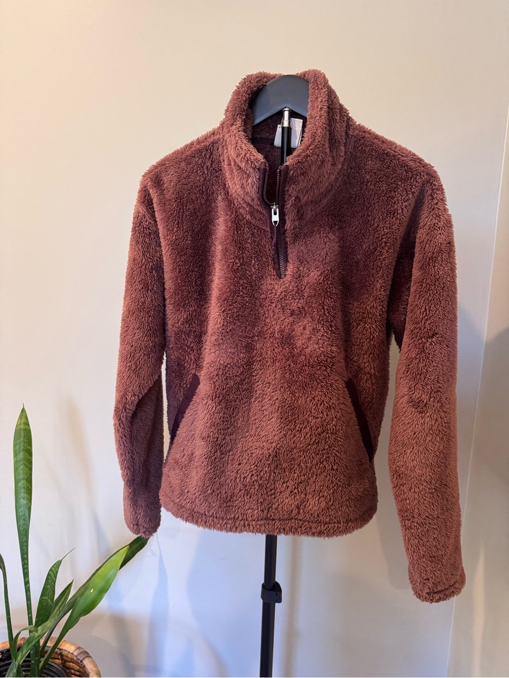 The North Face Women's Teddy Fleece Quarter-Zip Jacket - Rust Brown